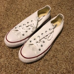 Low top white converse